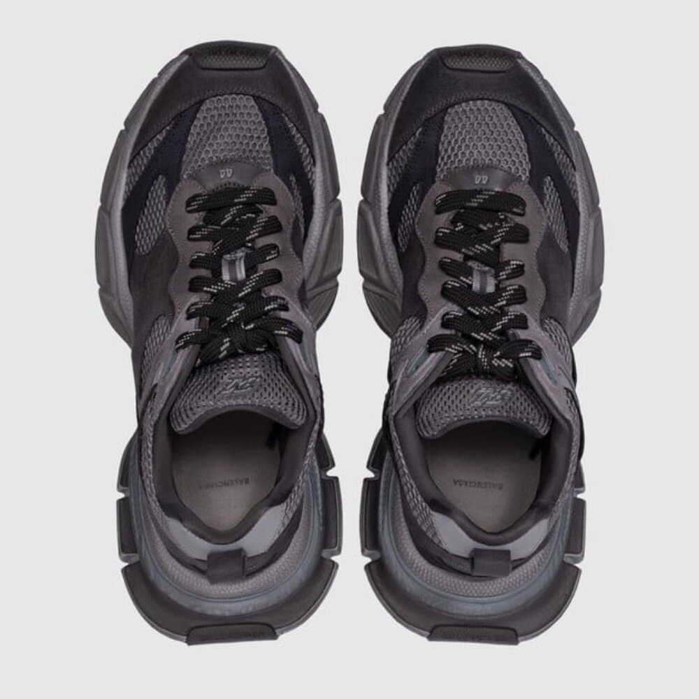 $1290 MSRP- Balenciaga Gray sneakers 3XL with textured logo- Size- 43E, 10US - Picture 4 of 5